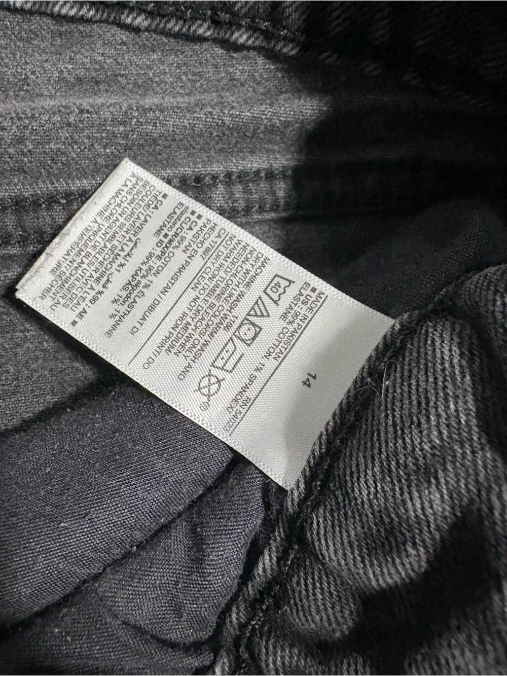 Old Navy Black Roll-Cuff Denim Shorts